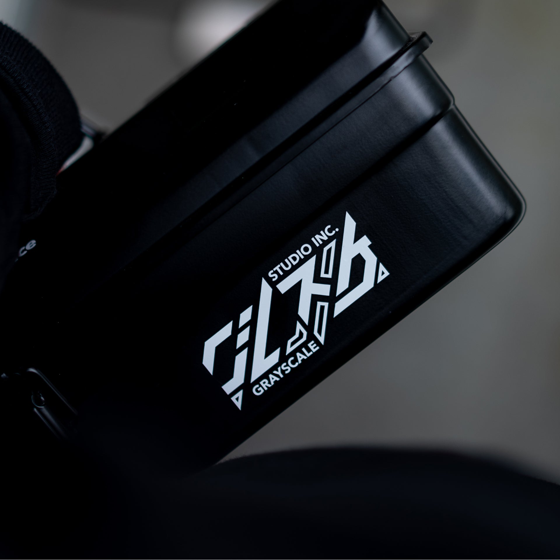 GS LOGO CUTTING STICKER | GRAYSCALE STUDIO